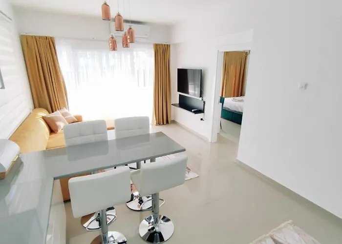 アパート Iskele At Caesar & R1-71 *