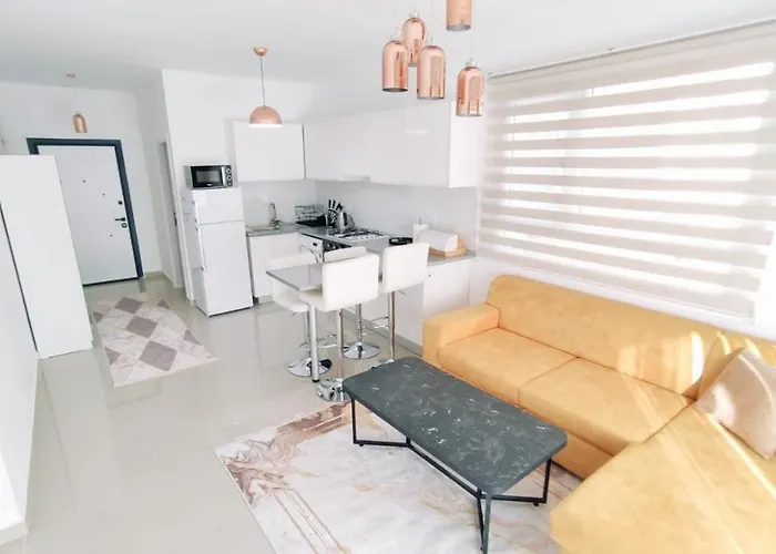 アパート Iskele At Caesar & R1-71 *