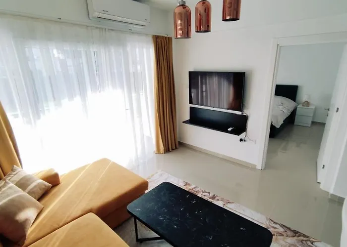 Iskele At Caesar & R1-71 アパート